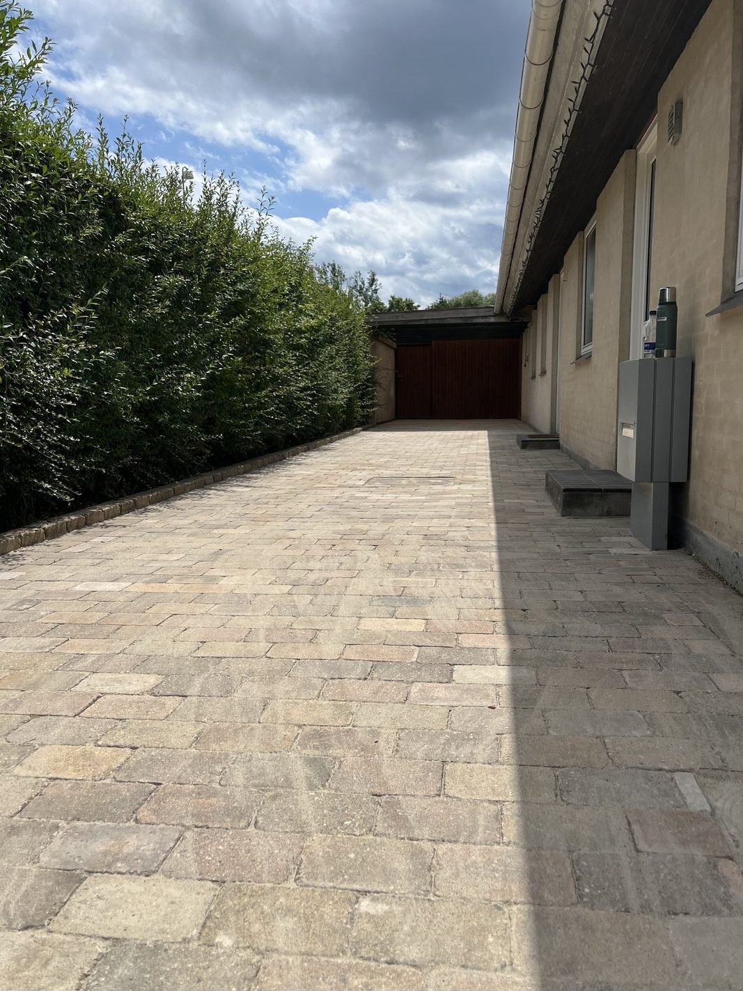 Anlægsgartner i Albertslund, Glostrup og Ballerup – professionel brolægning og haveanlæg fra Nova Landscaping